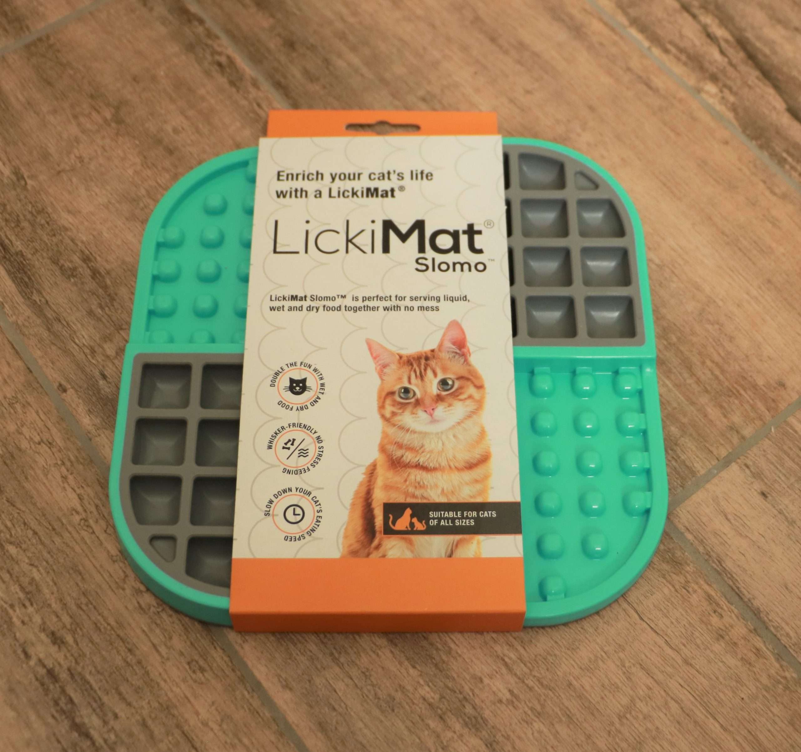 LickiMat Slomo Cat